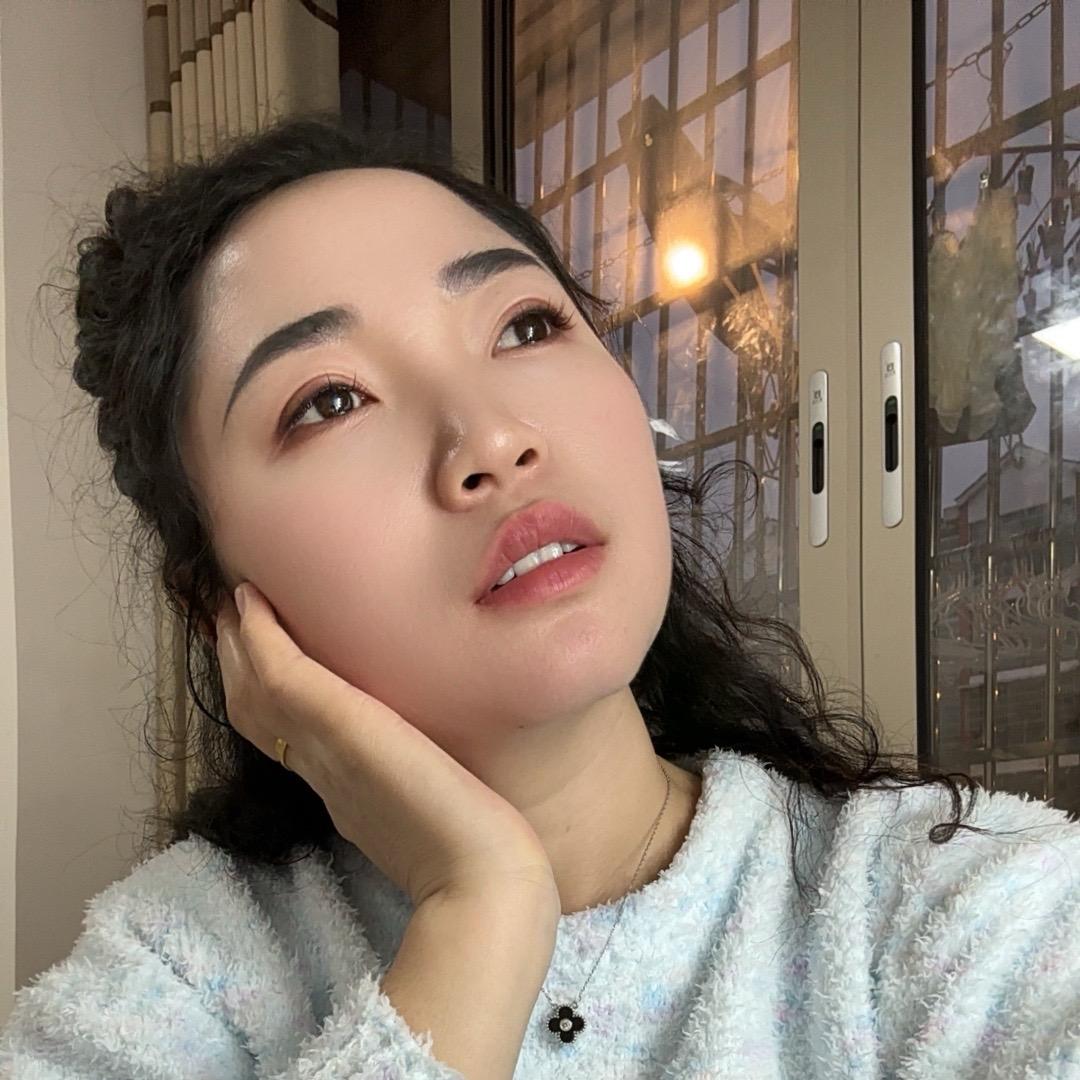 €€湾湾•