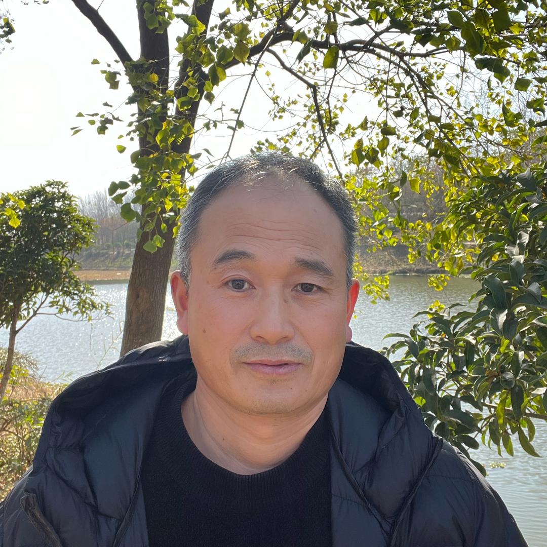 追梦哥（首播12月1号早晨5点20)