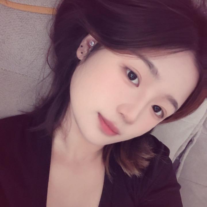 佳佳🦋