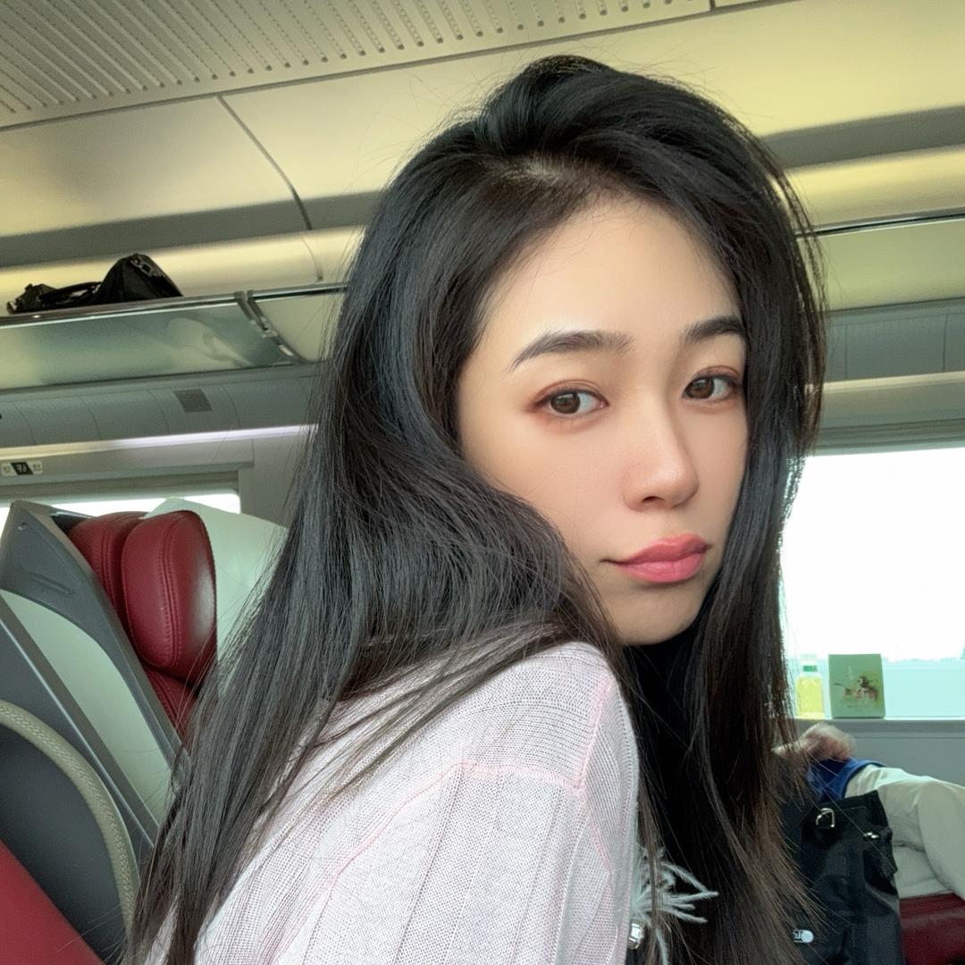 熙熙电子闺蜜
