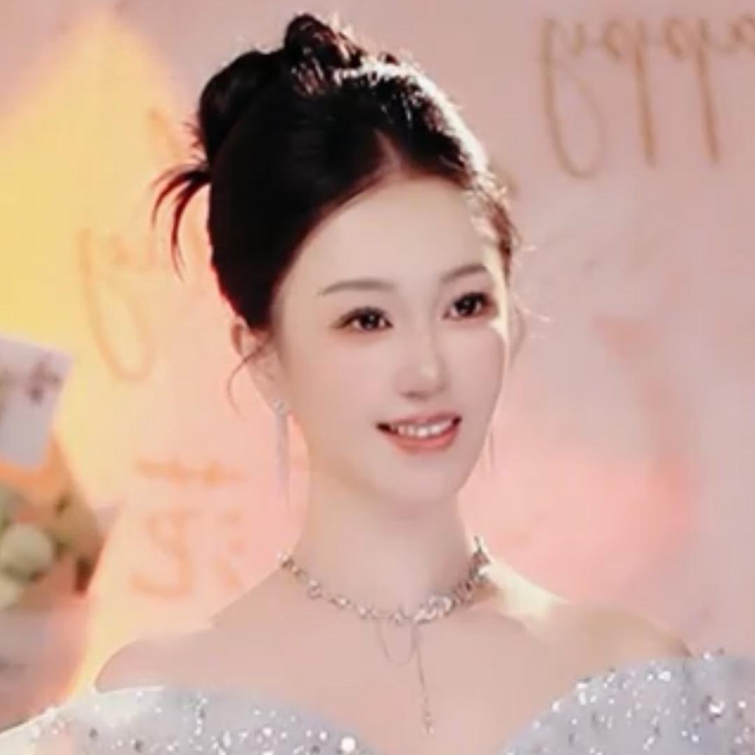 范范【小跟班】