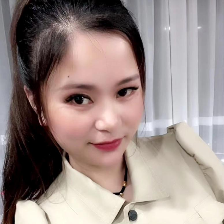 雪冰师妹（小李子称盘火锅）