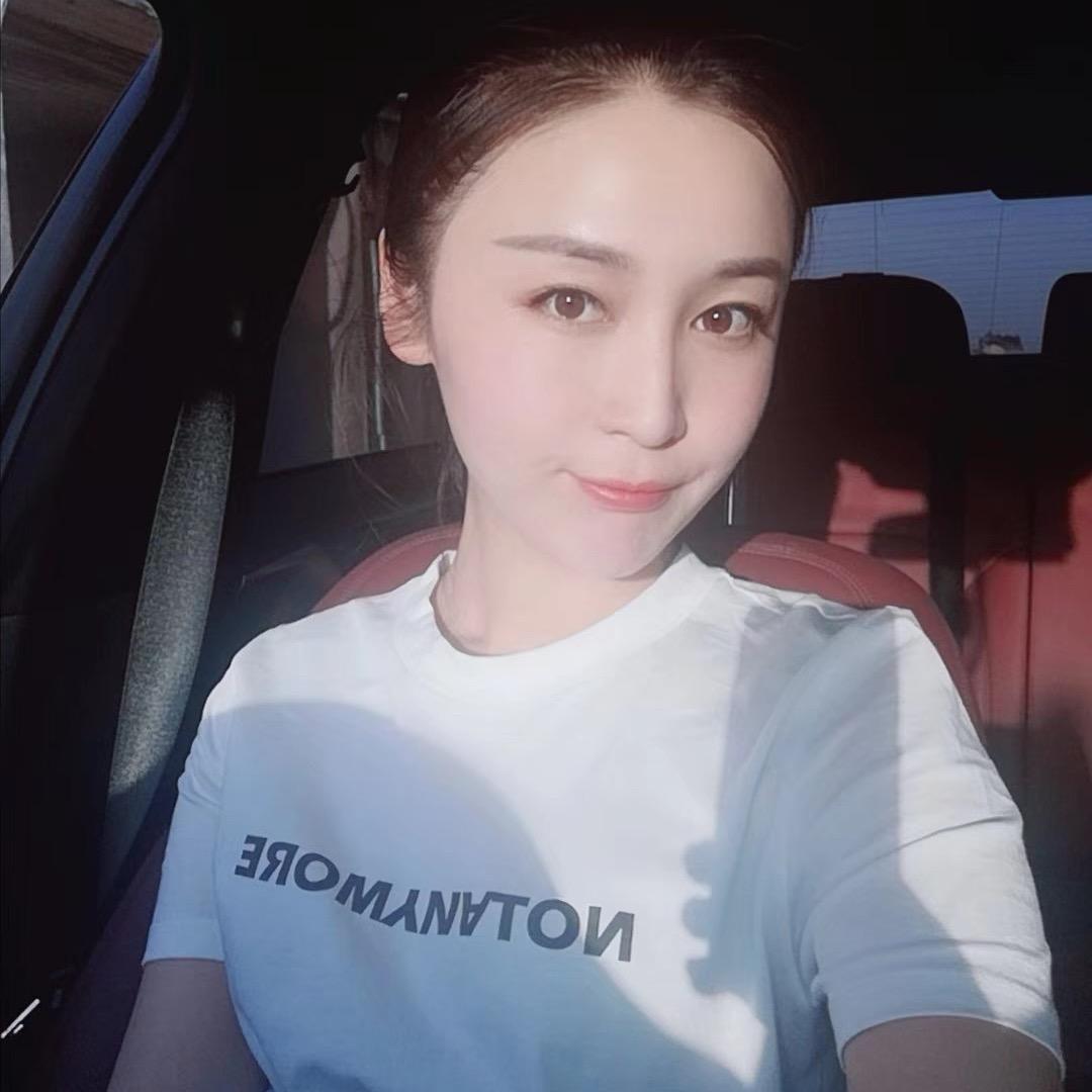 雅赞刘雯🇨🇳