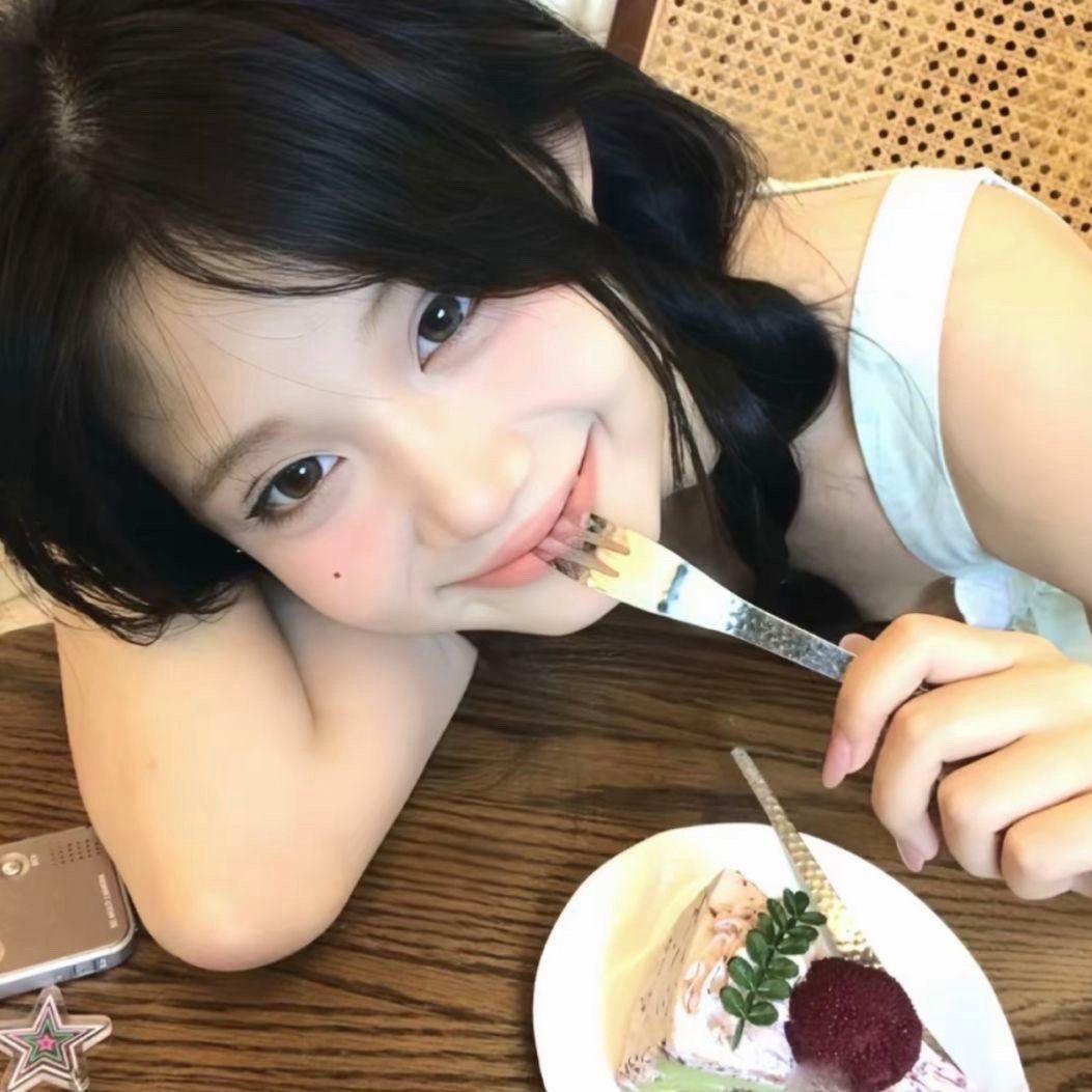 小何同学
