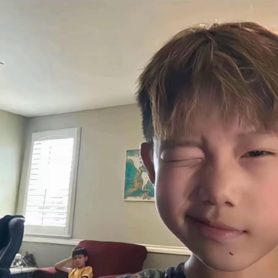 侽