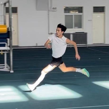 周泽 High Jump