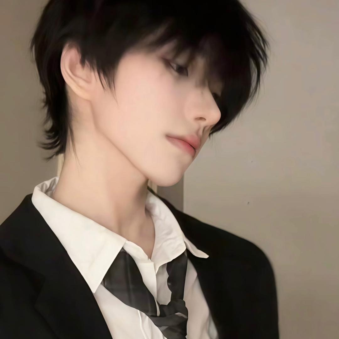 阿泽泽ze
