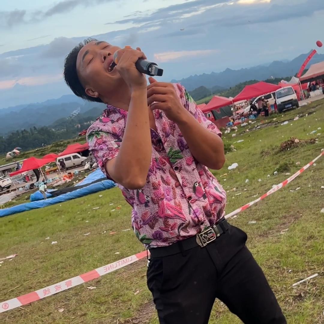 小啊哥