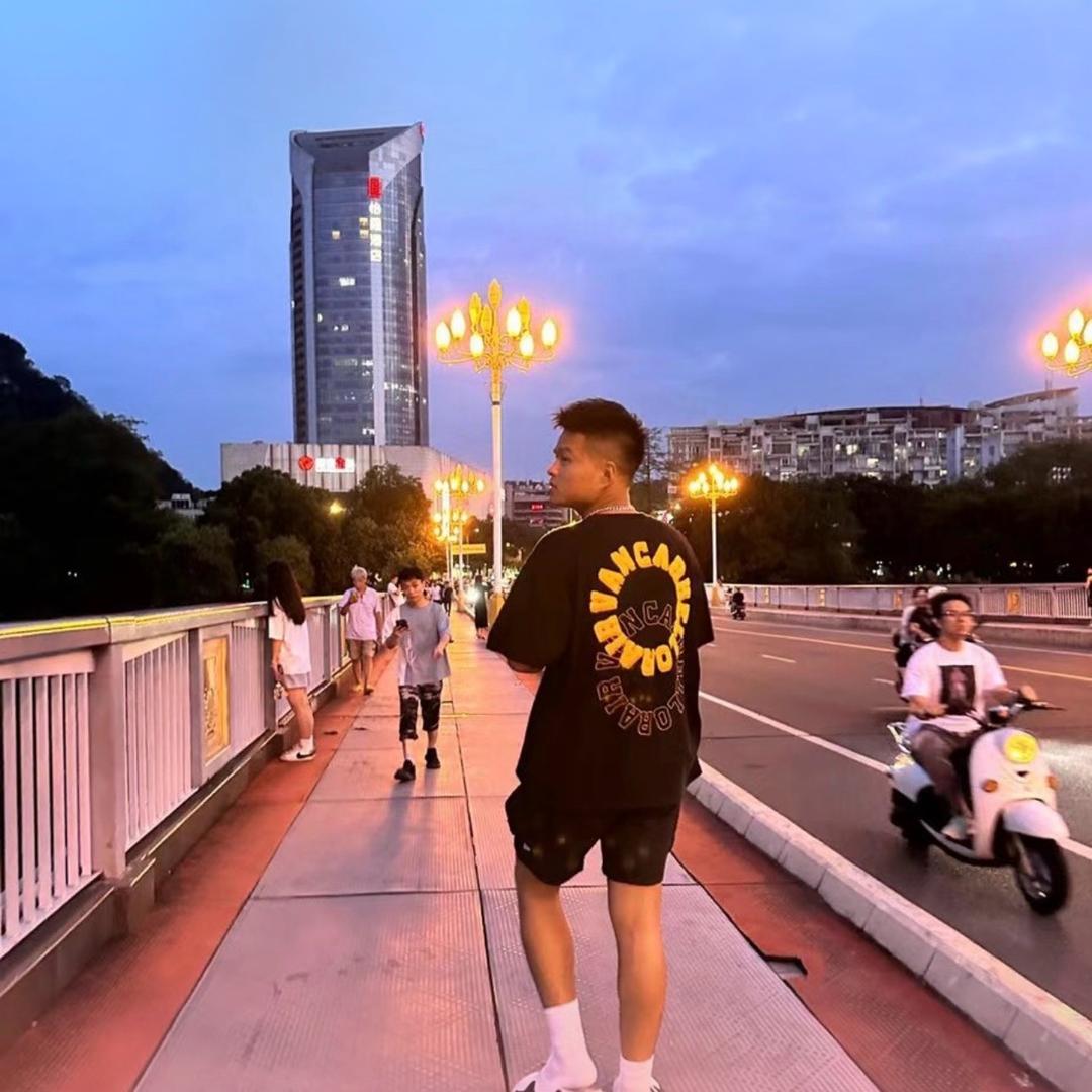 芝芝莓莓（愿世界和平！）