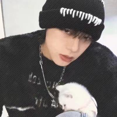 Y奕.
