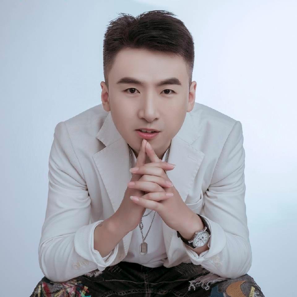 鹤壁水晶之恋～刘朋