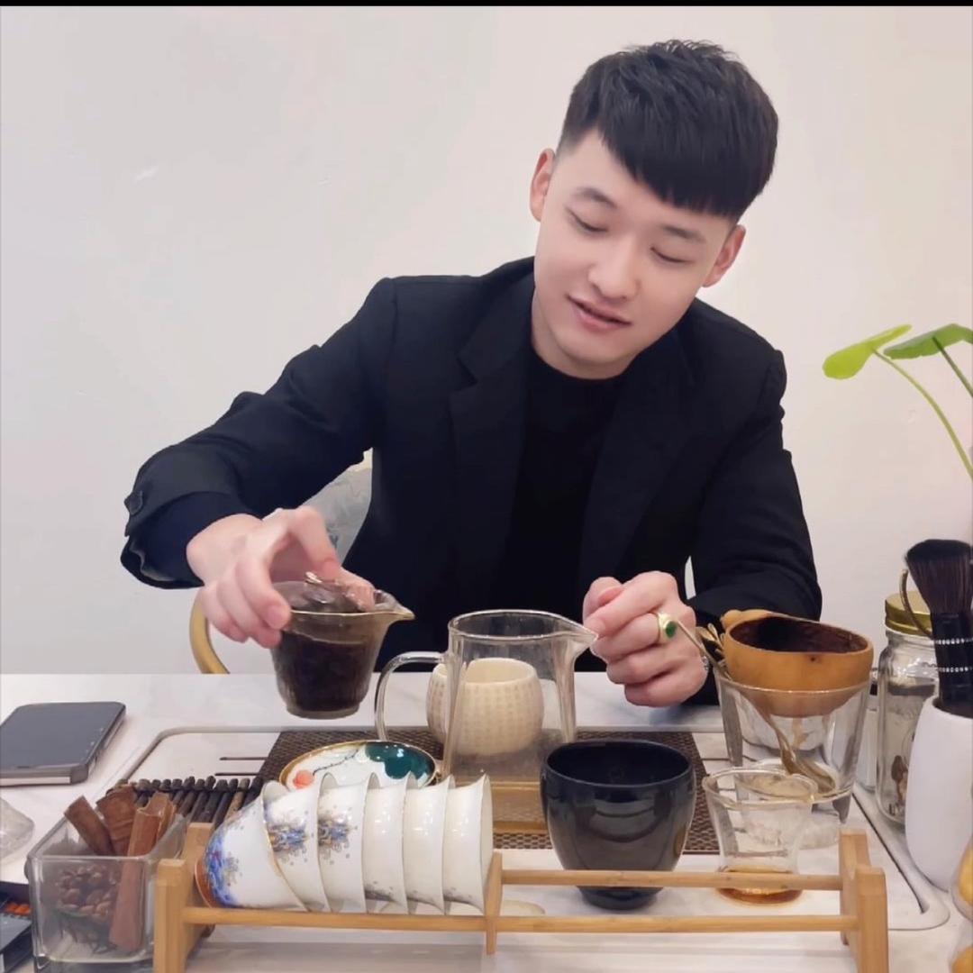 阿泽AZ服饰