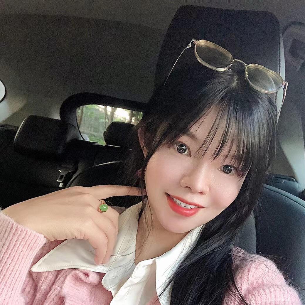 安小姐和她的酒