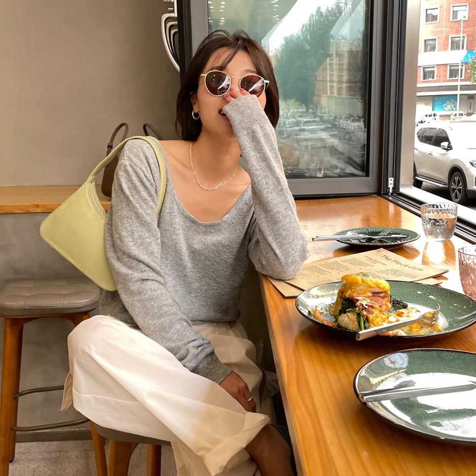 航爱希服装搭配(在韩上新中)