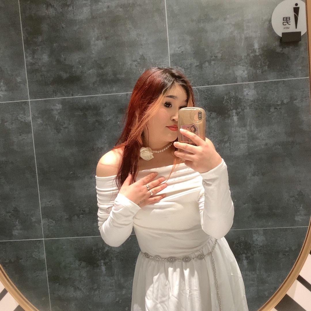 小娅是美妆美发师💃