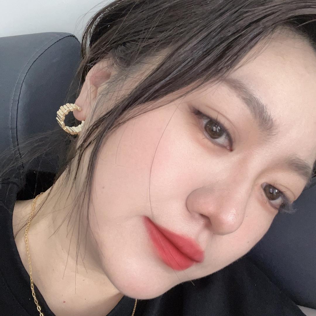 💚🧡黎泓榆💙💜