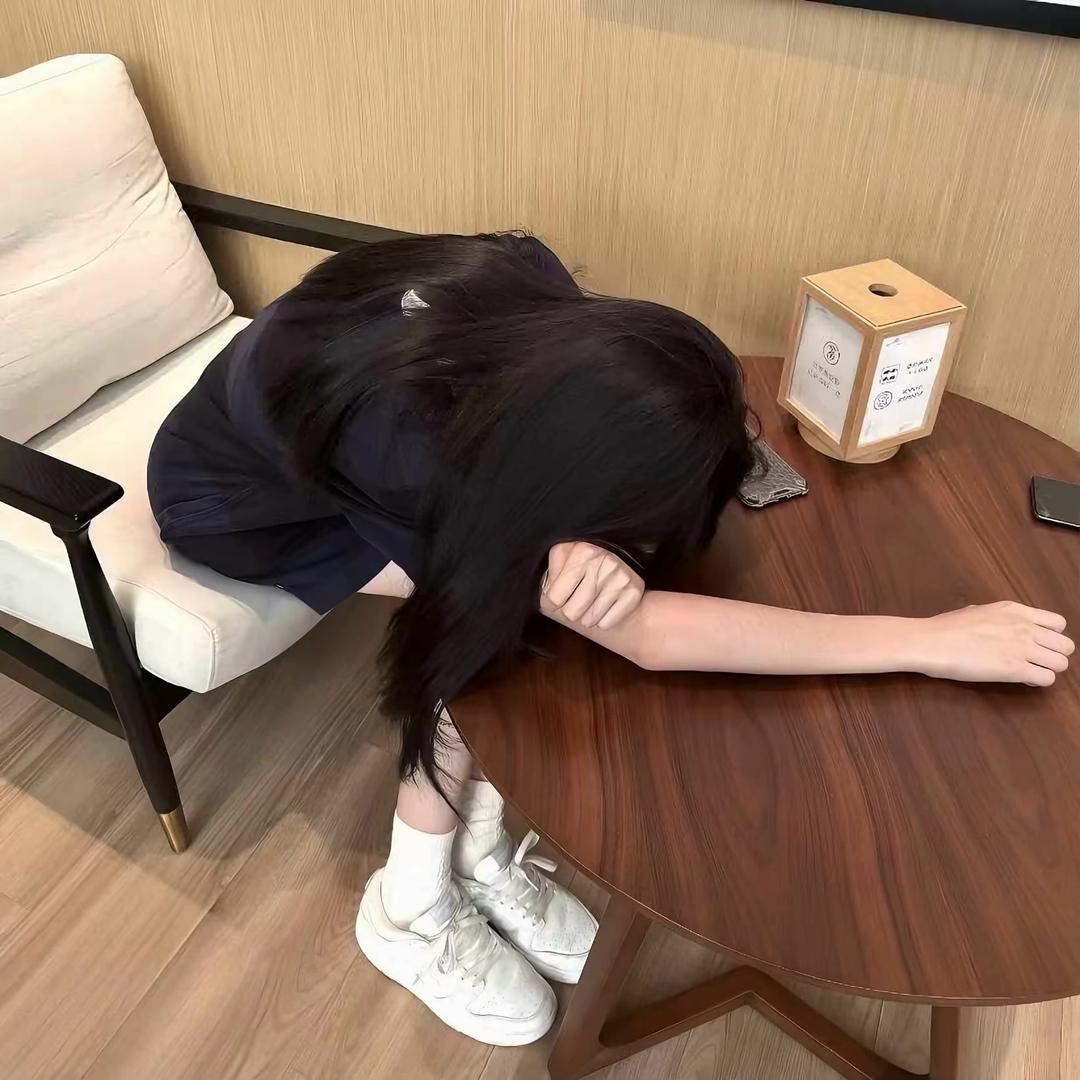 明明.