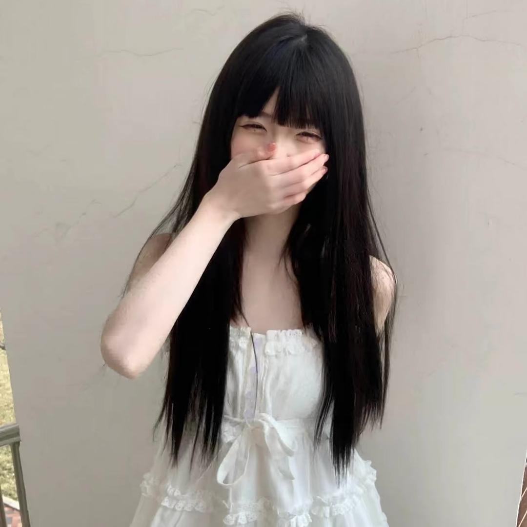 许知意.