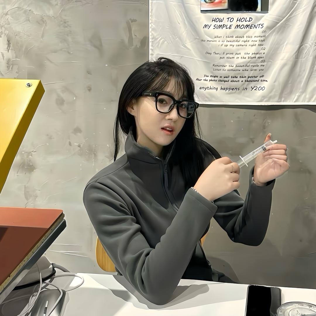哈尼闻闻.