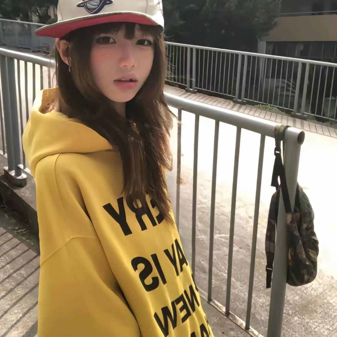 含着泪