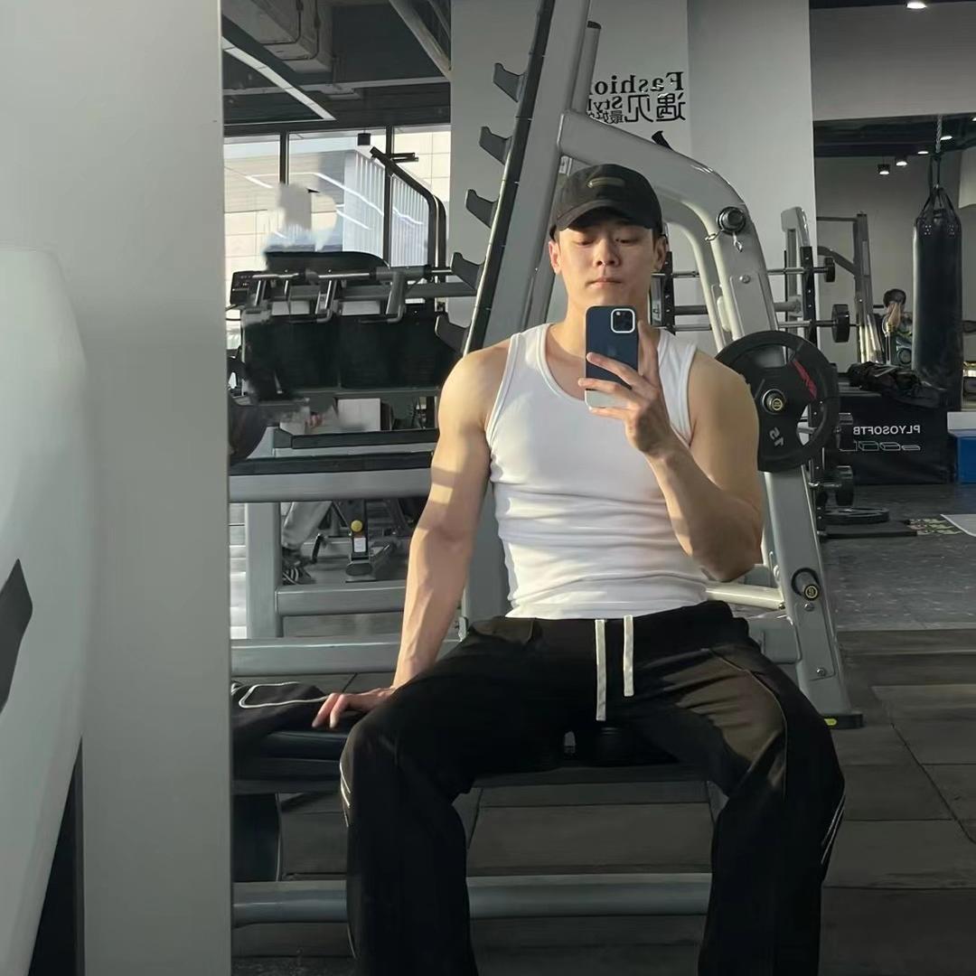 李越爱健身