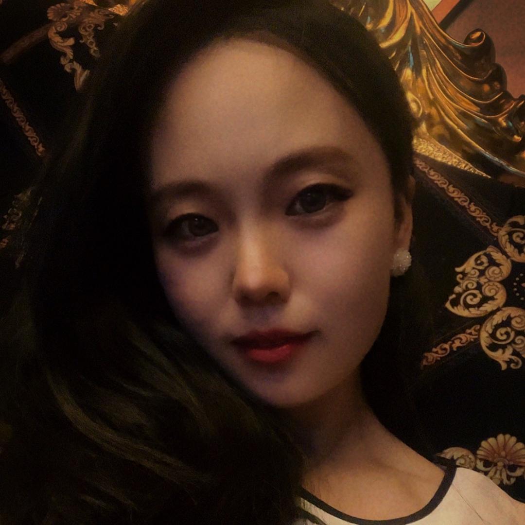 爱丝🙇🏼‍♀️玖月*^_^*