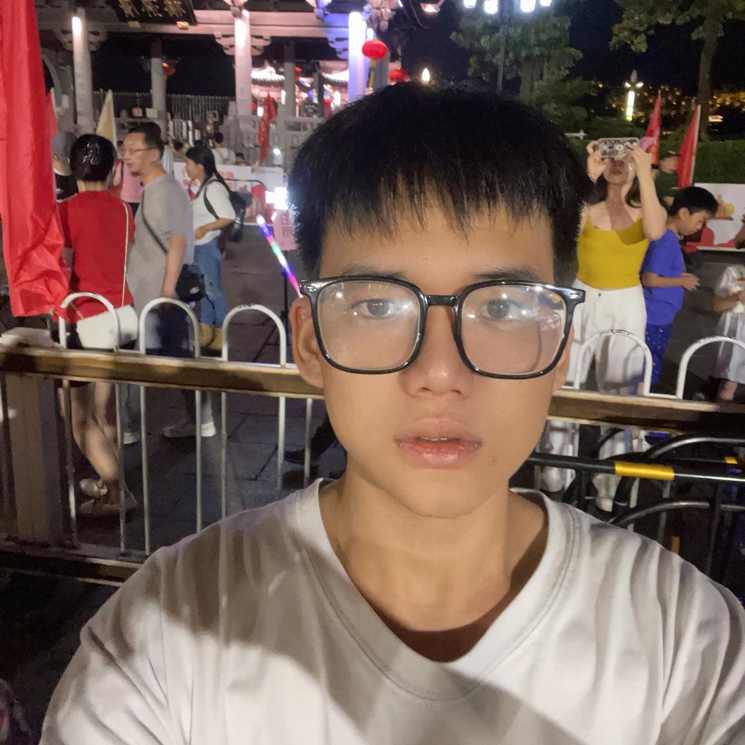 李嘉宇睇楼