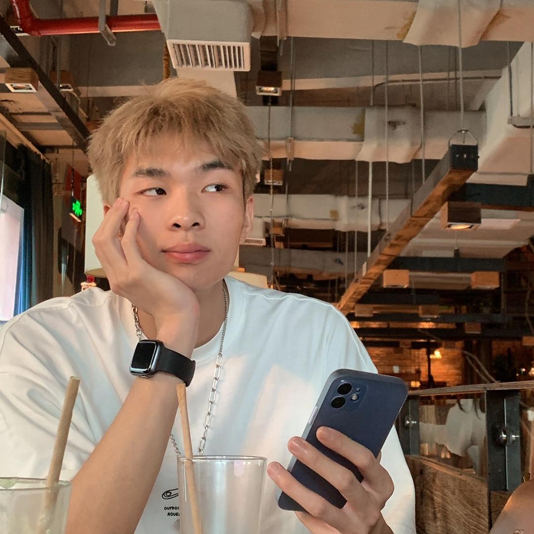 优尼-苏州吴江女士发型设计