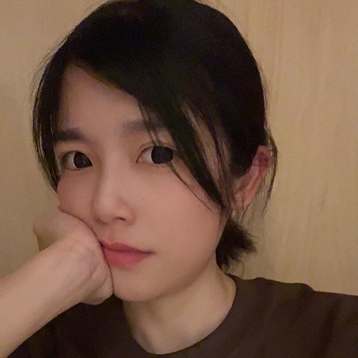 爱喝酒的阿拉蕾