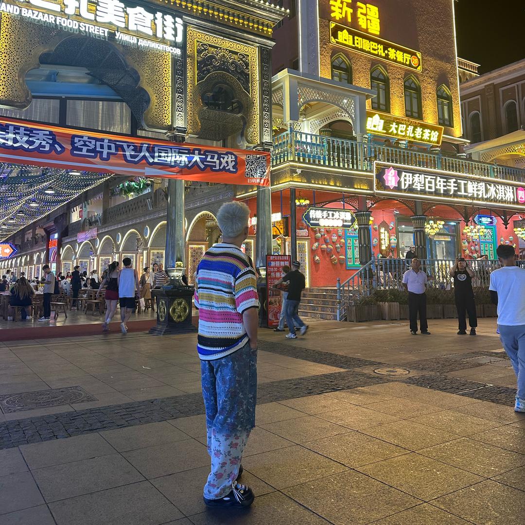 李  有  样🕊꧔