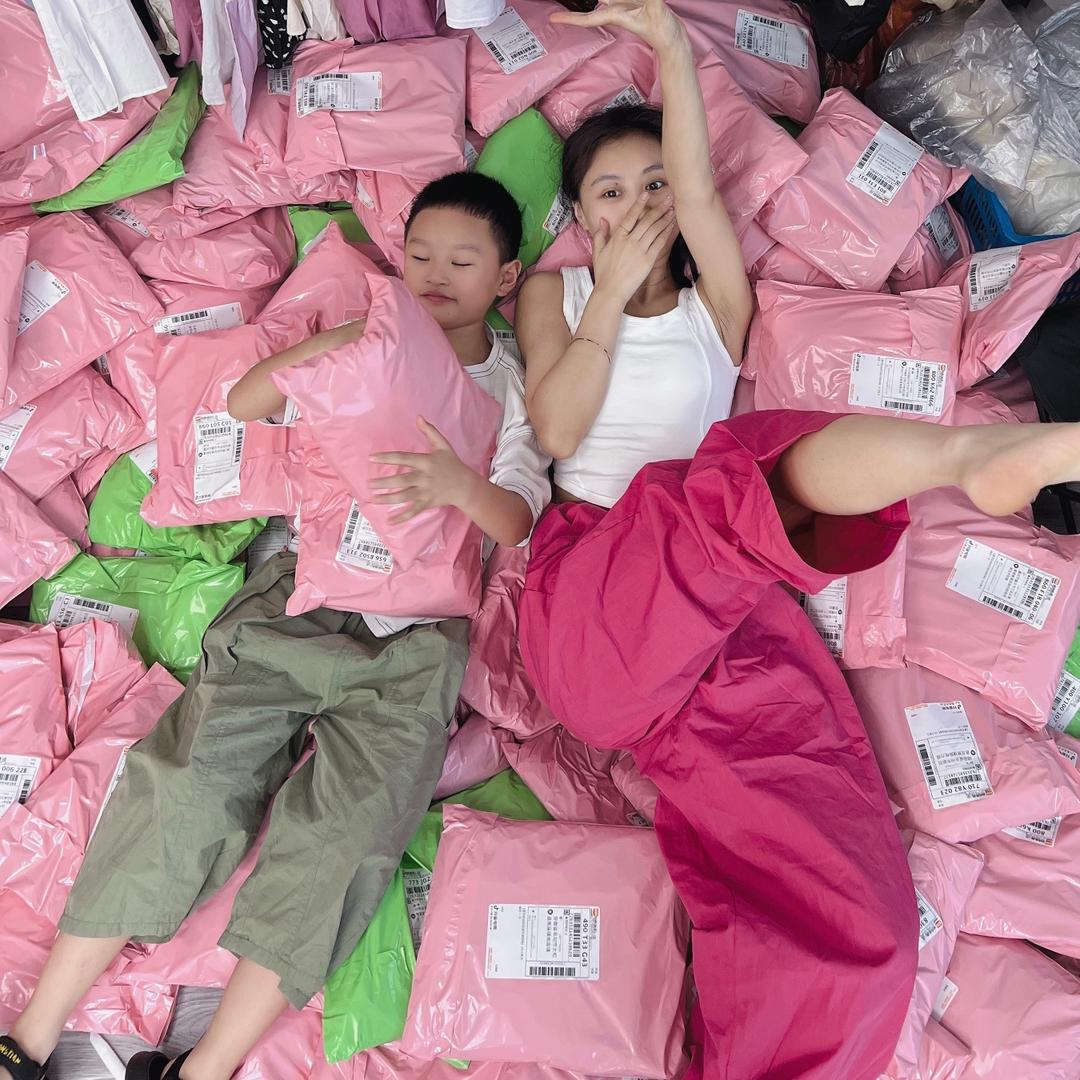 荷花池豌豆家女装批发