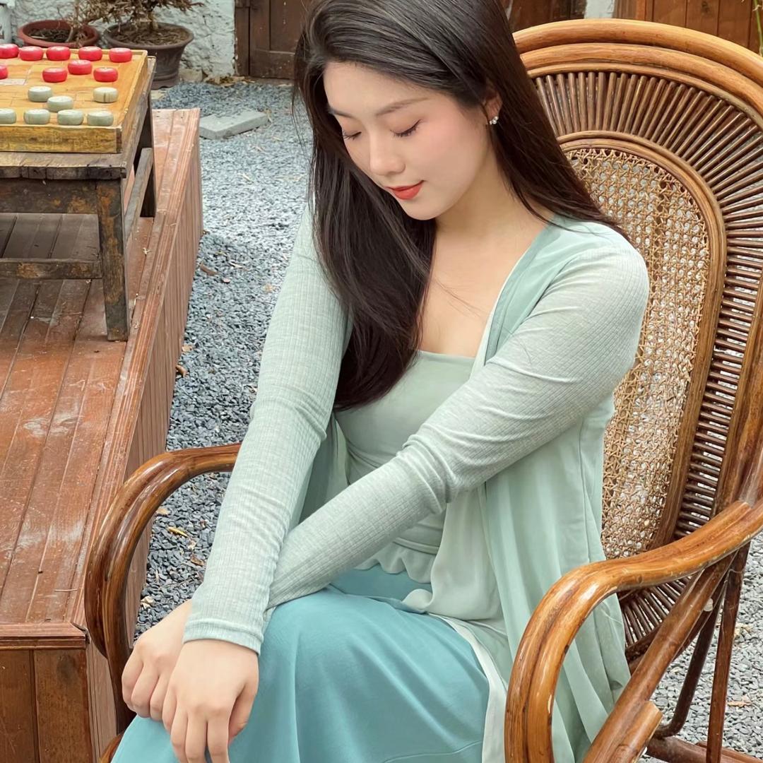 柚见依语