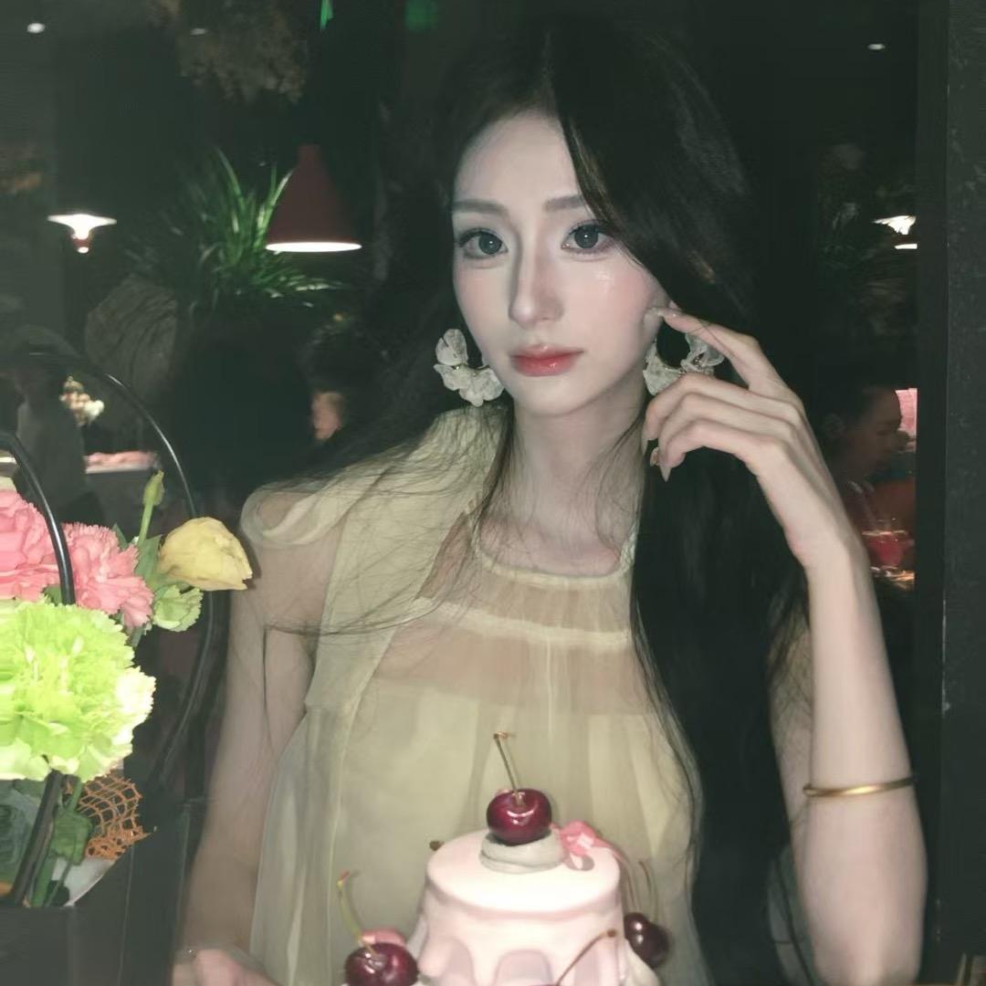 贝贝 轻奢女装