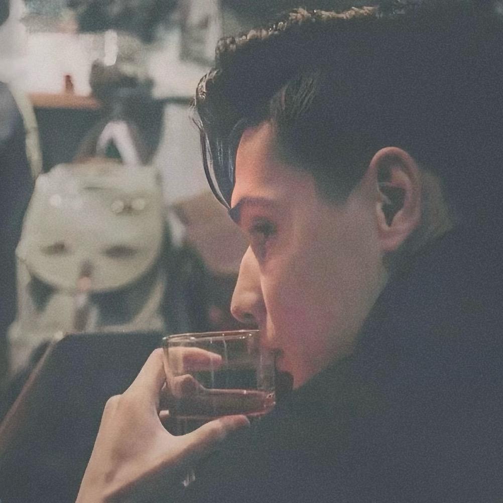 男的.