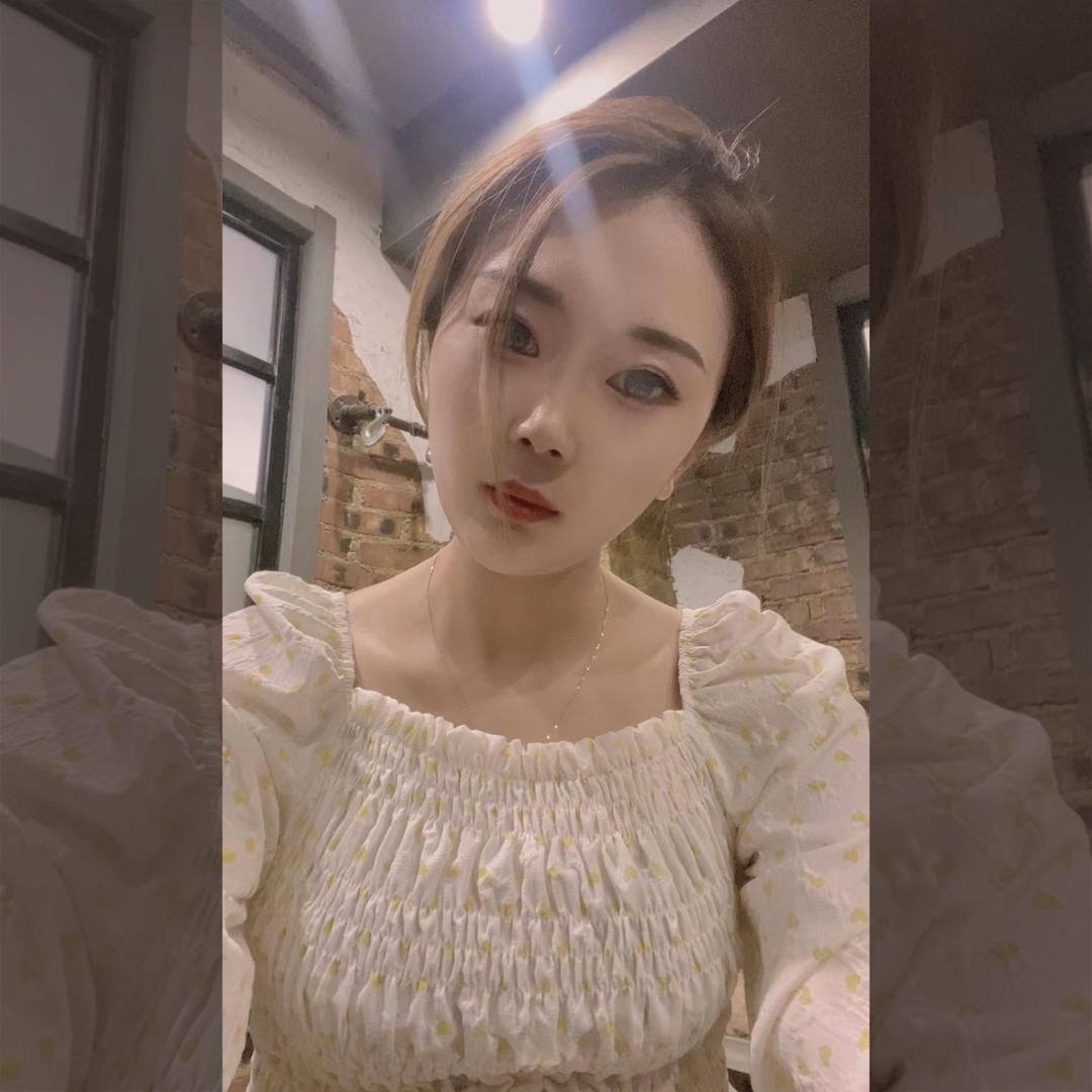 彤彤💋