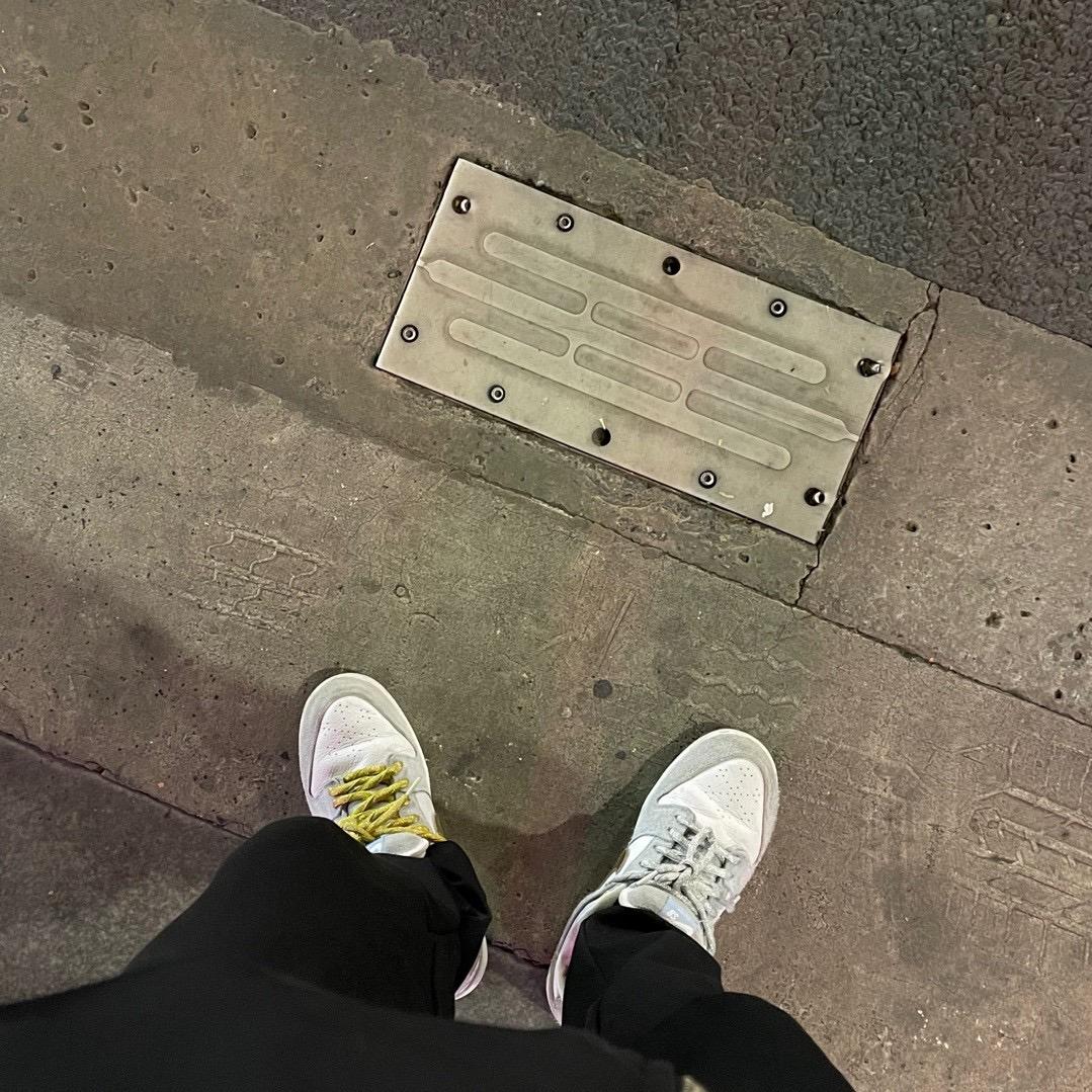 LL-