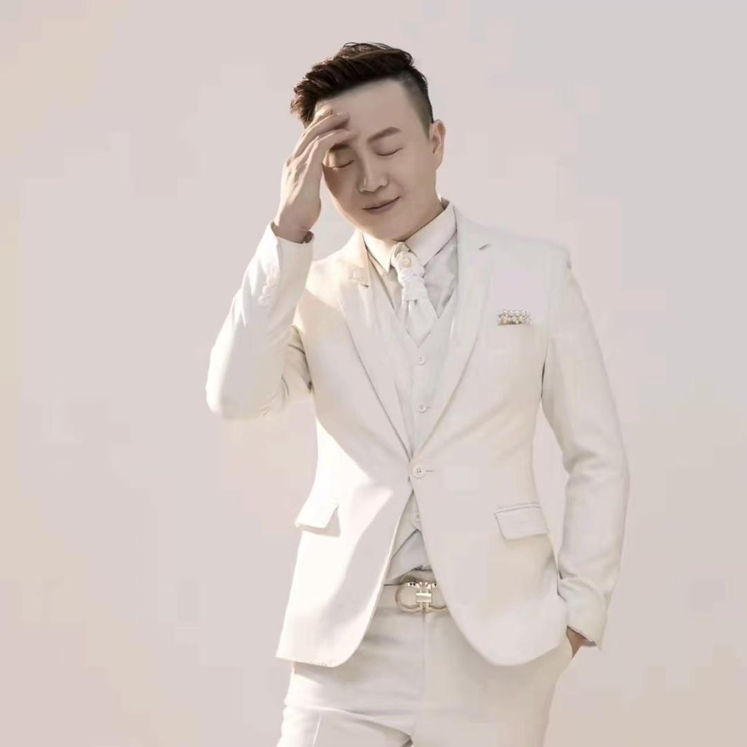 白哥会染发(Eason)