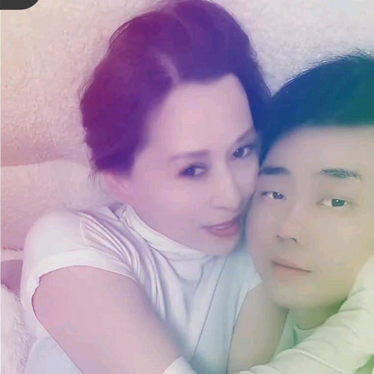 李乔夫妇《姐弟恋》