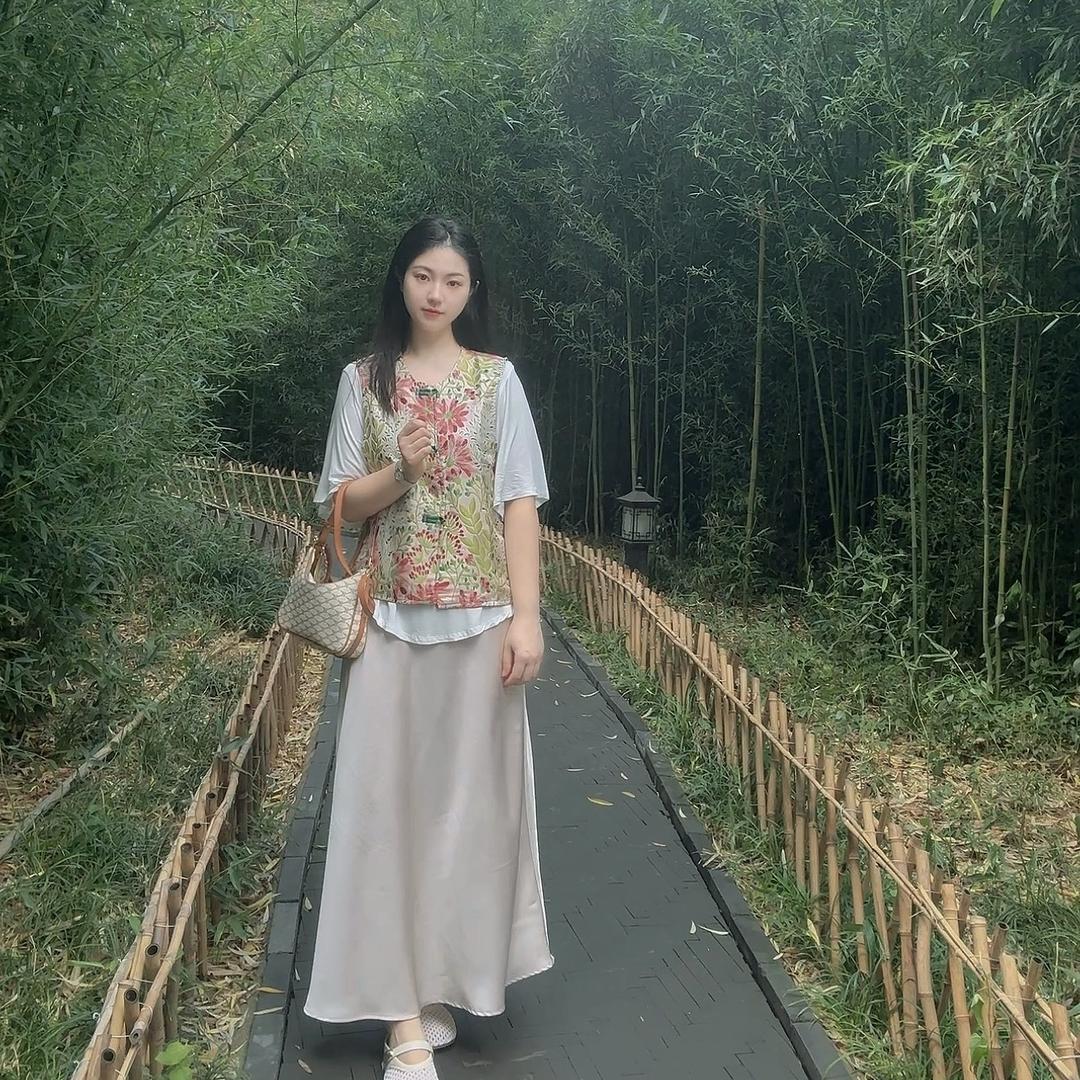 大家好我就是小铭_