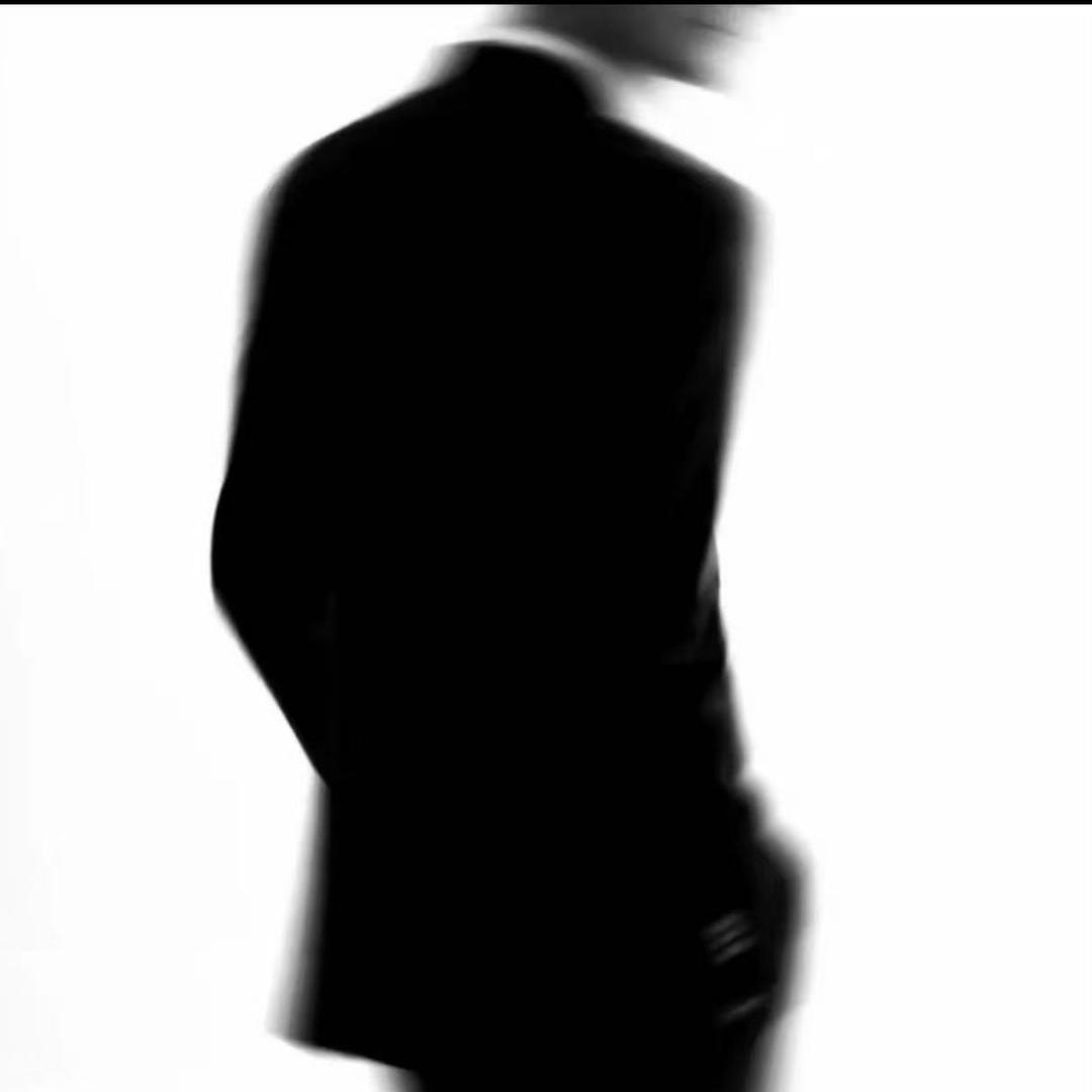 TOP·