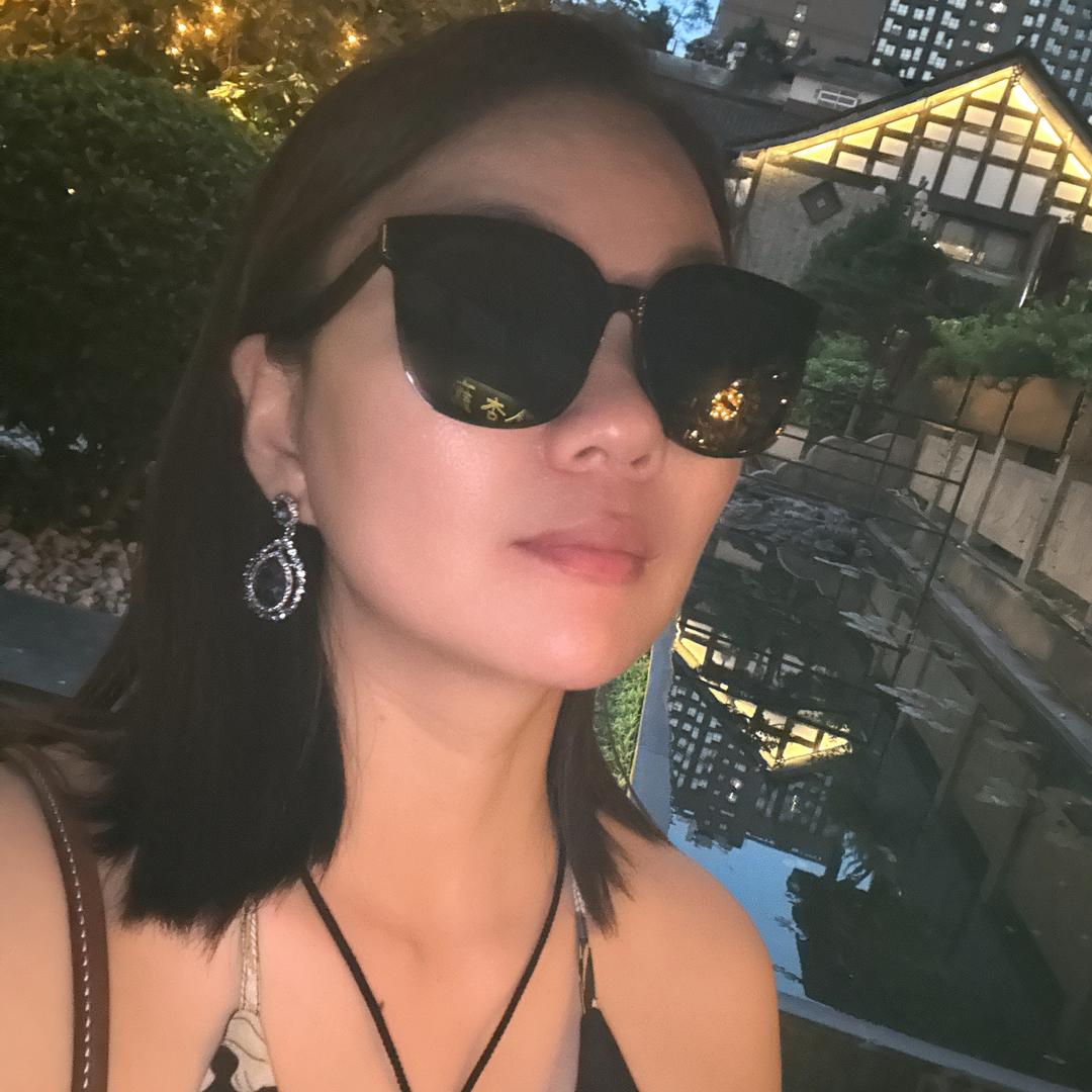奋斗是青春最亮的底色