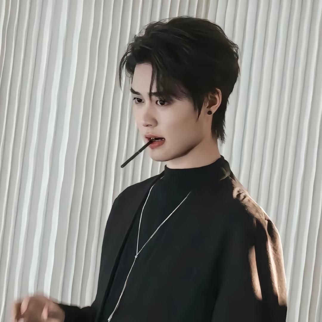 一条小鲨鱼🦈