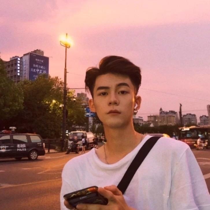 黑眼圈👀