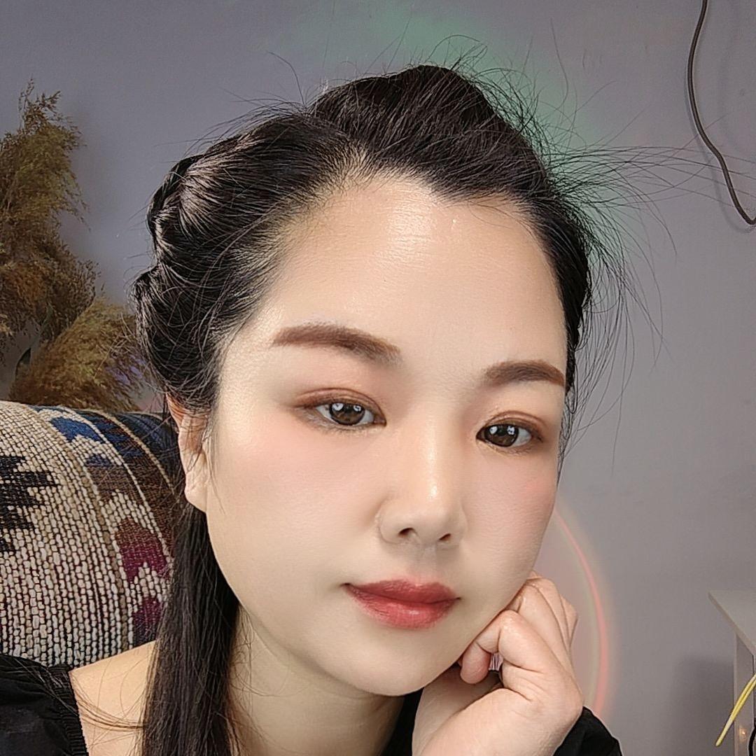 墨七七