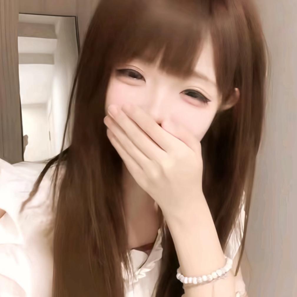 周  小  宇
