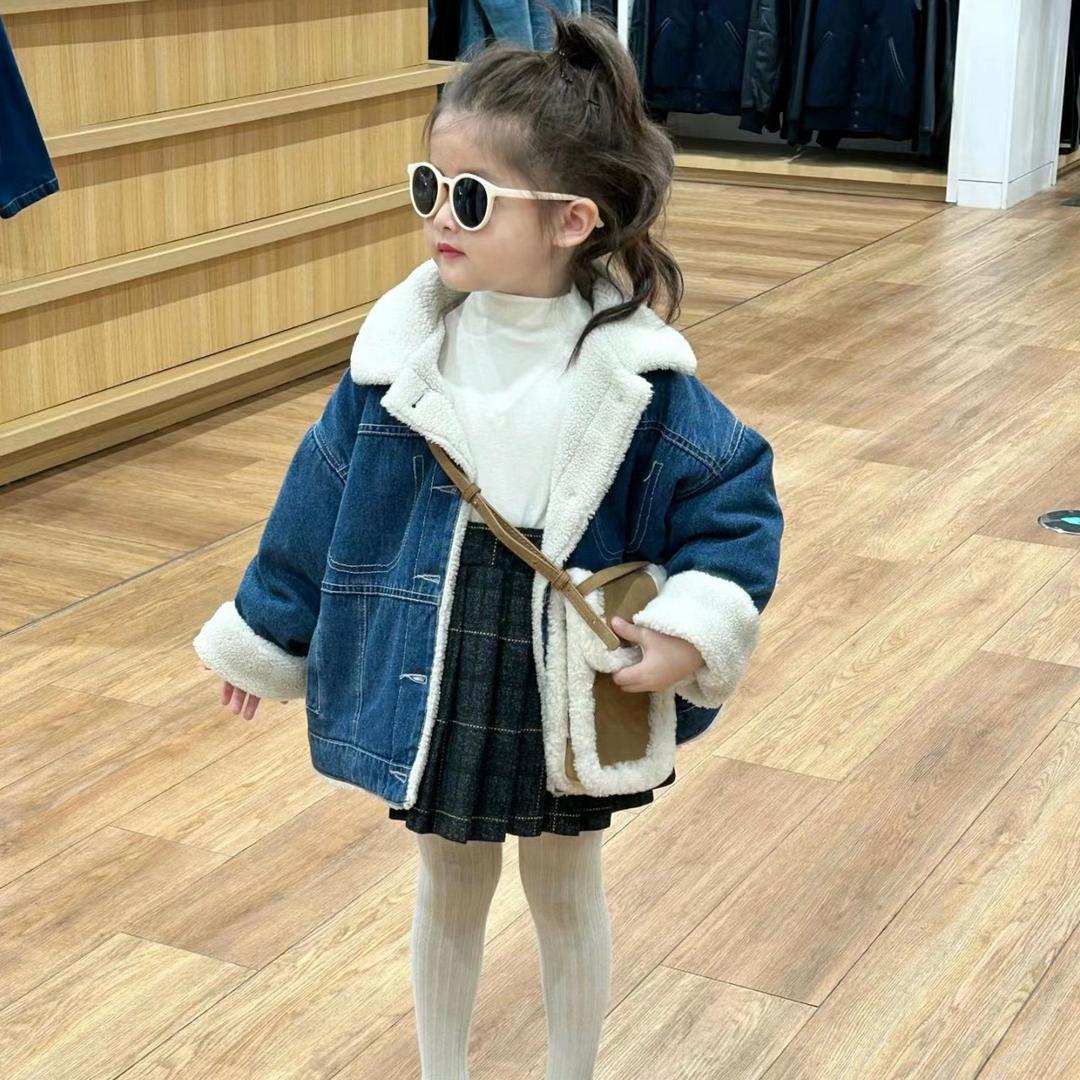 Ymo一沐童装服饰