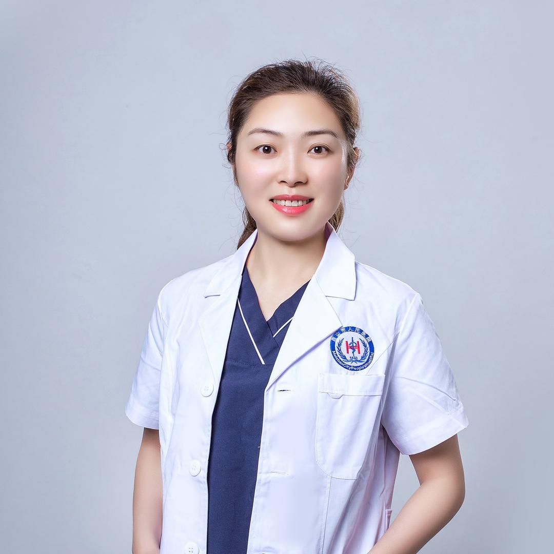 甲乳外科周蕾医生