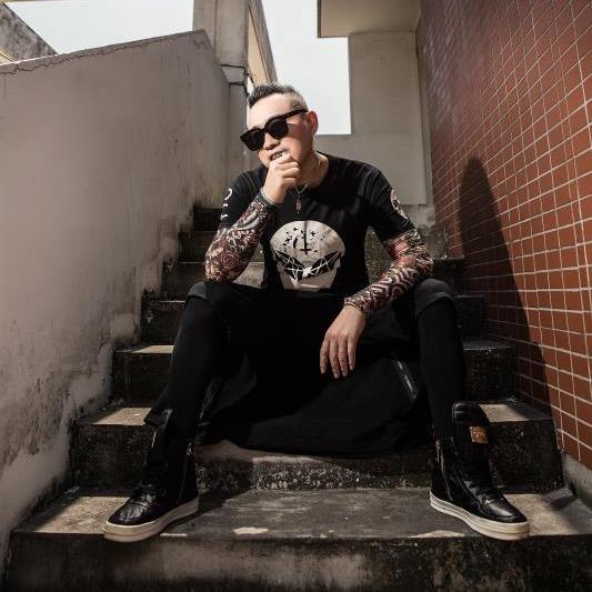 魏先森²³⁺¹⁰⁼³²