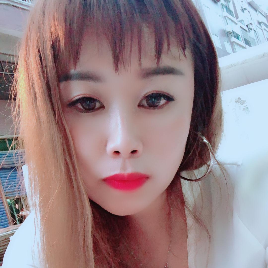 依依