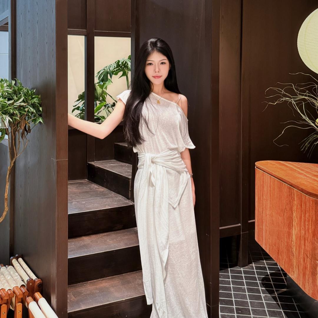 白月光，花落谁家